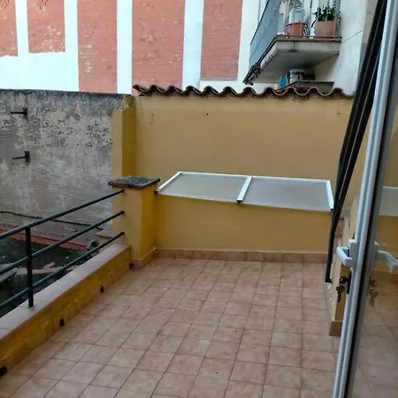 Preciosa Casa De 2 Pisos A 50 Metros De La Playa Nyaraló Canet de Mar