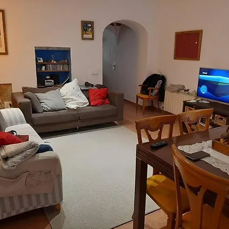 Preciosa Casa De 2 Pisos A 50 Metros De La Playa Canet de Mar